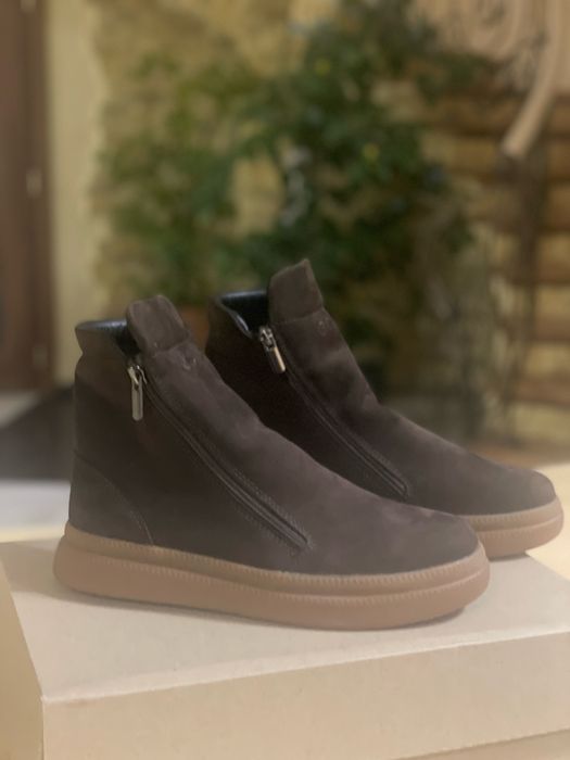 Ботинки евро зима , нубук , новые 39 размер  и размер 40