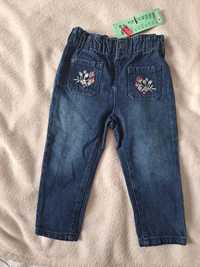 Nowe jeansy z kwiatkami r.80