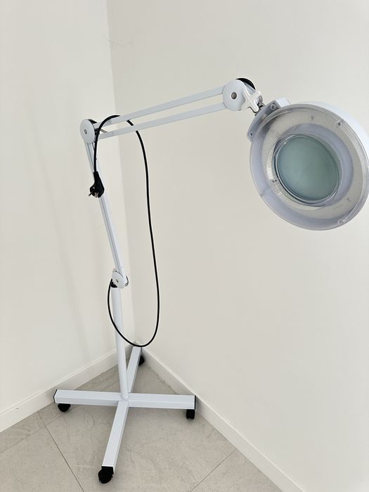 Лампа -лупа для косметологів/манікюру