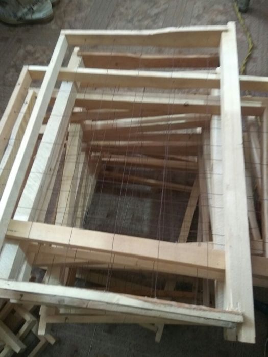 Рамка пчелиная. пчелы