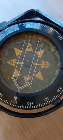 Kompas na podstawie
