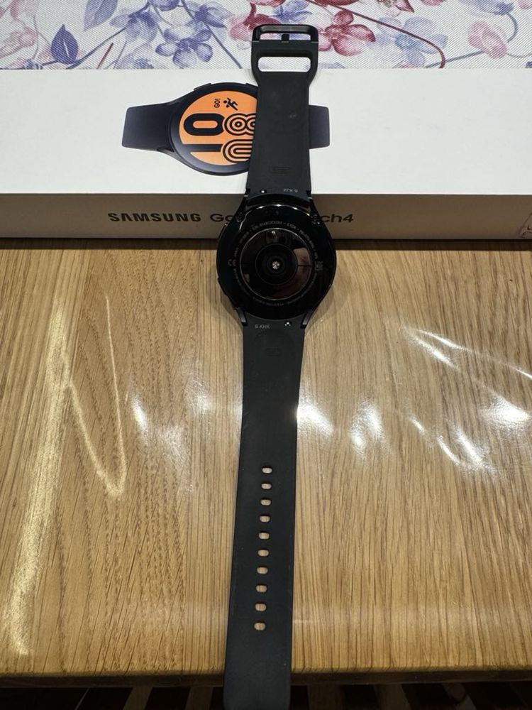 Sprzedam Samsung Galaxy Watch 4 SM-R870 44mm Bluetooth/Wi-Fi/GPS