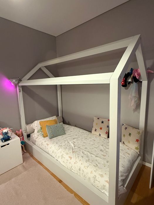 Cama estilo Montessori