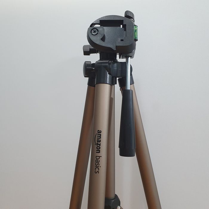 Штатив Amazon Basics