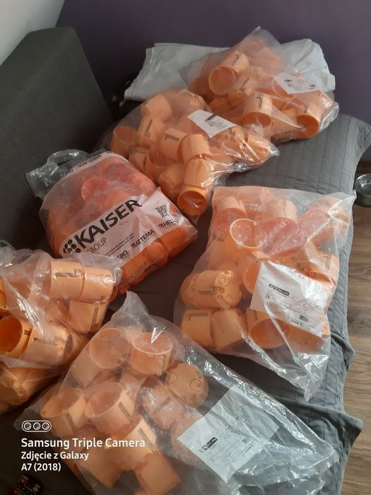 Sprzedam puszki elektryczne Nowe 85szt
