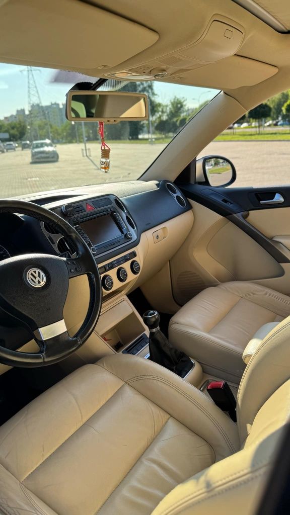 Volkswagen Tiguan 2.0 TDI 170 KM 4x4 –  kamera,panorama, xenon stan bd