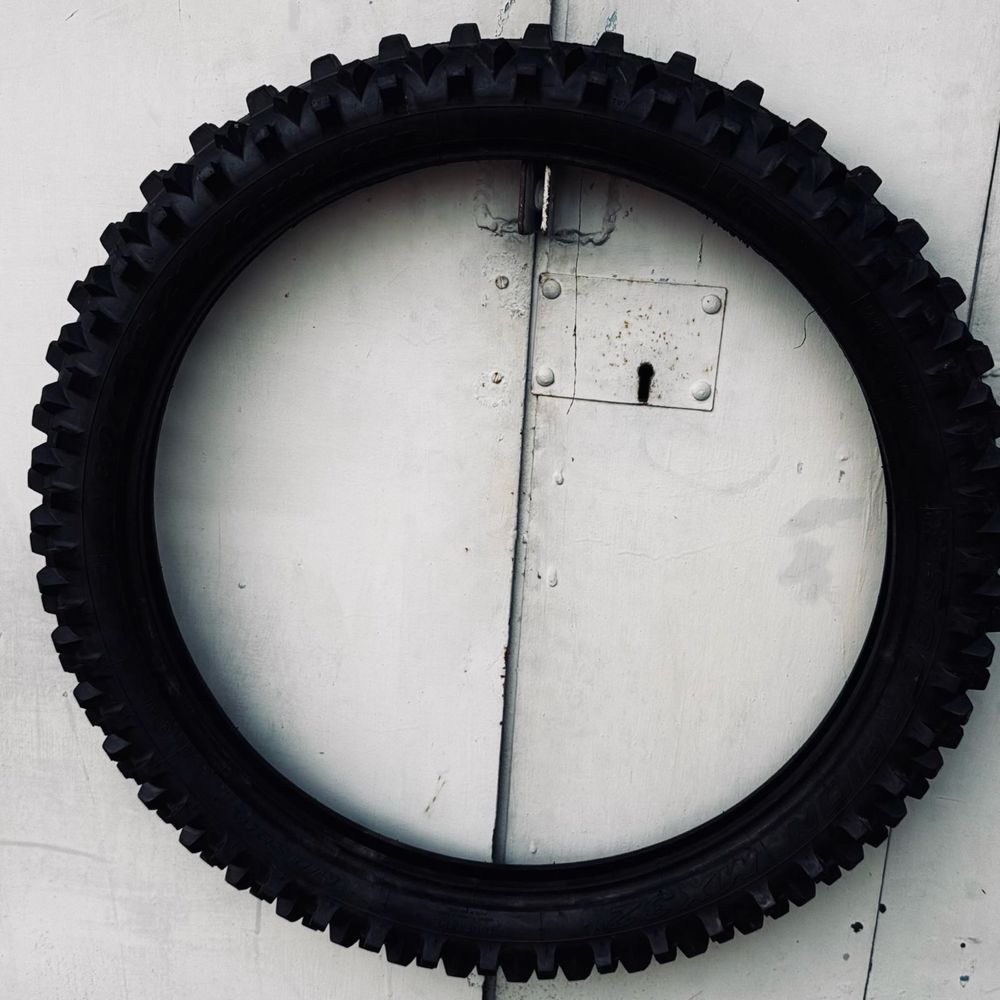 80/100 R21 Pirelli