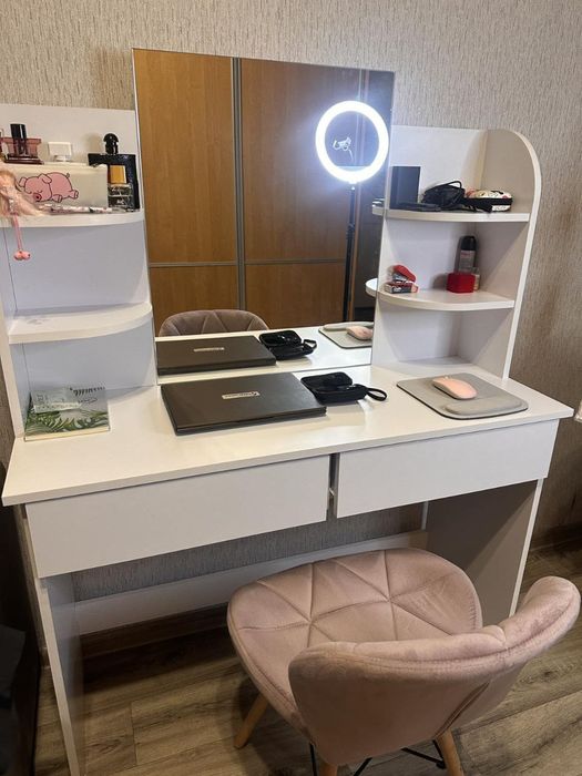 Стіл, туалетний стіл для макіяжу з шухлядою, столик з дзеркалом