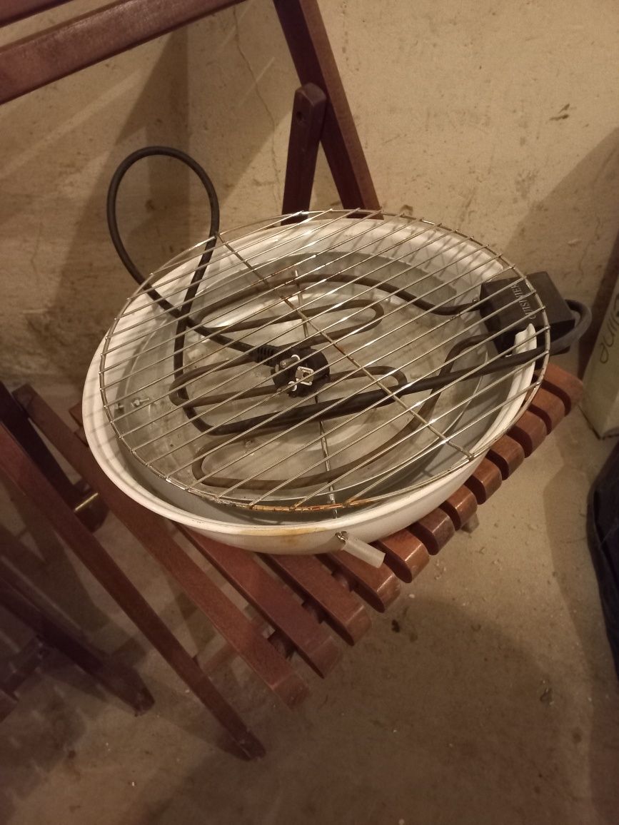 Grill elektryczny.