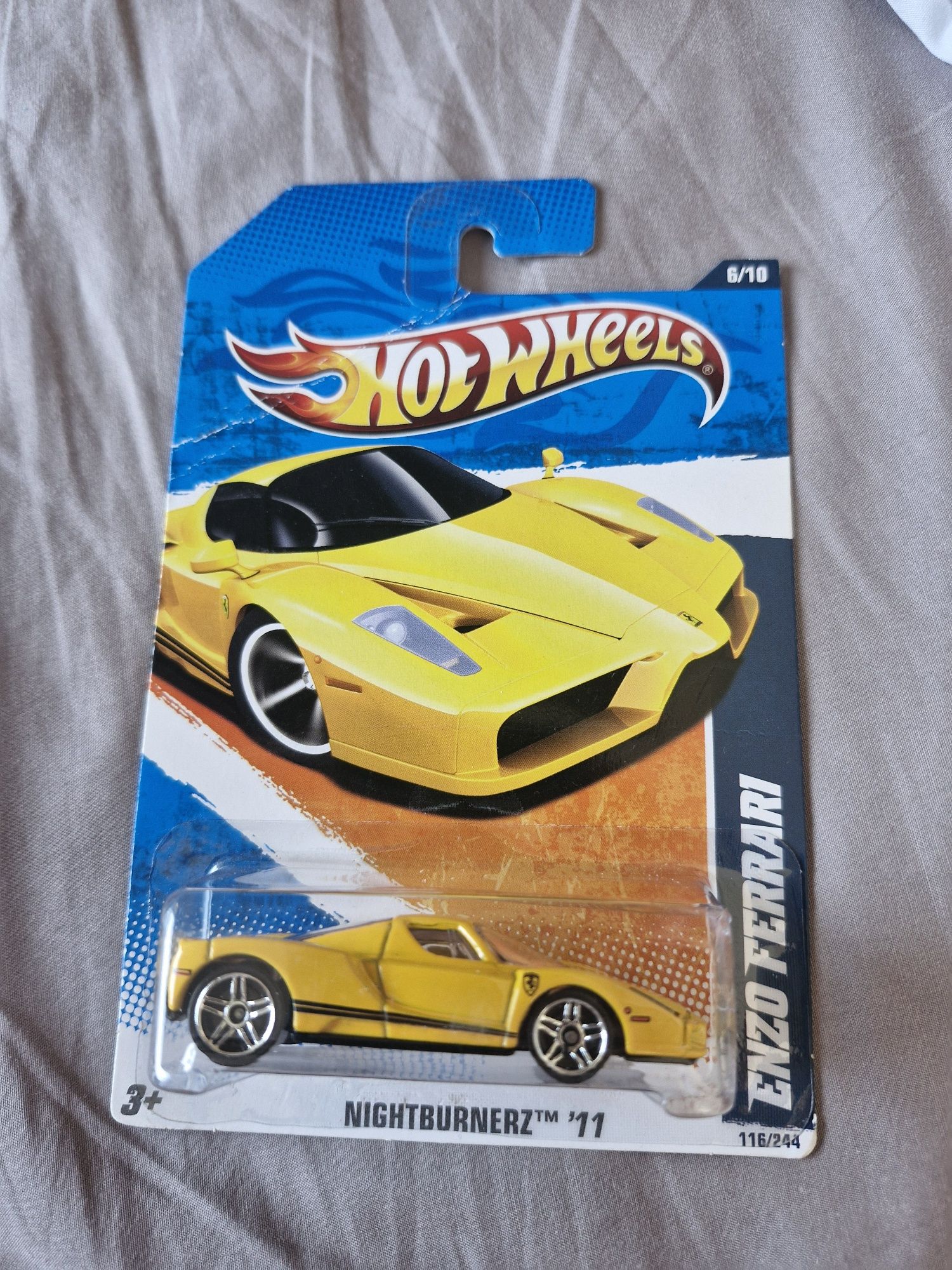 Hot Wheels Ferrari Enzo Nightburnerz 2011