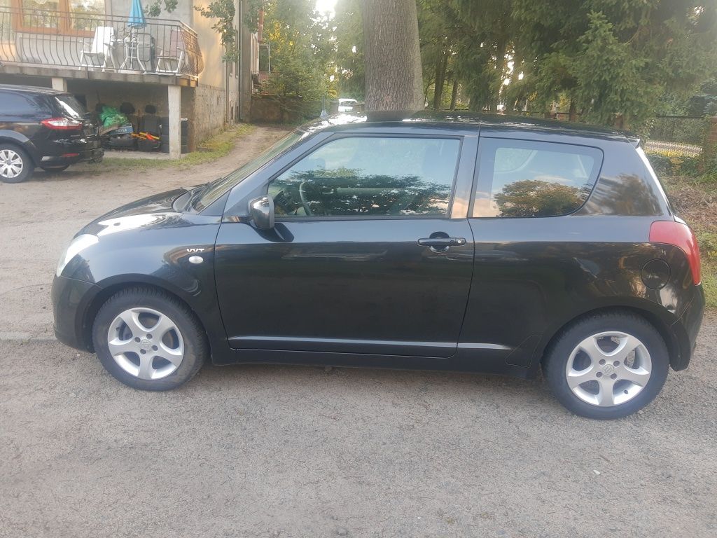 Suzuki Swift 1.5 benzyna ładny stan z Niemiec