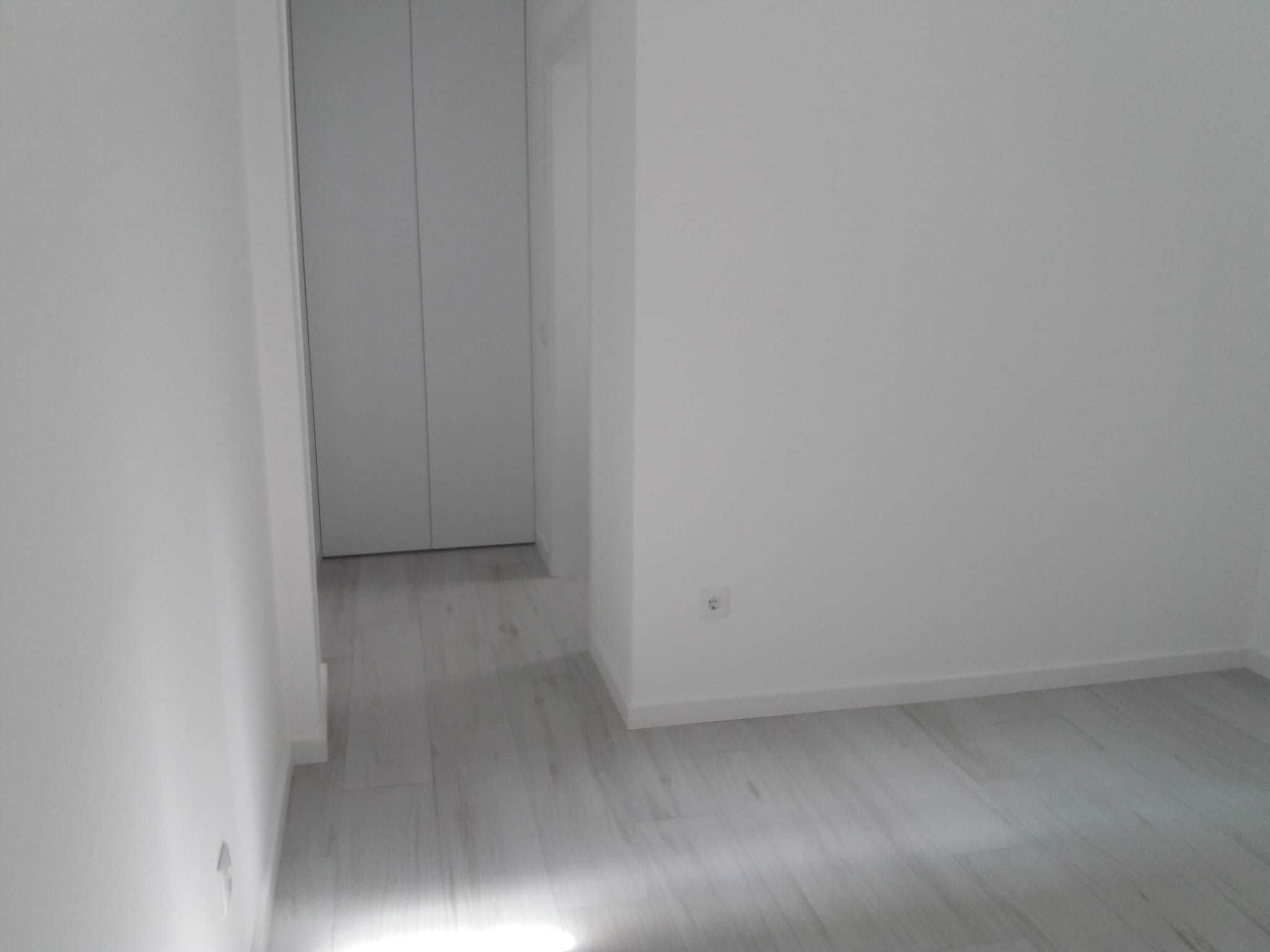 Aluga-se casa T3 na Batalha