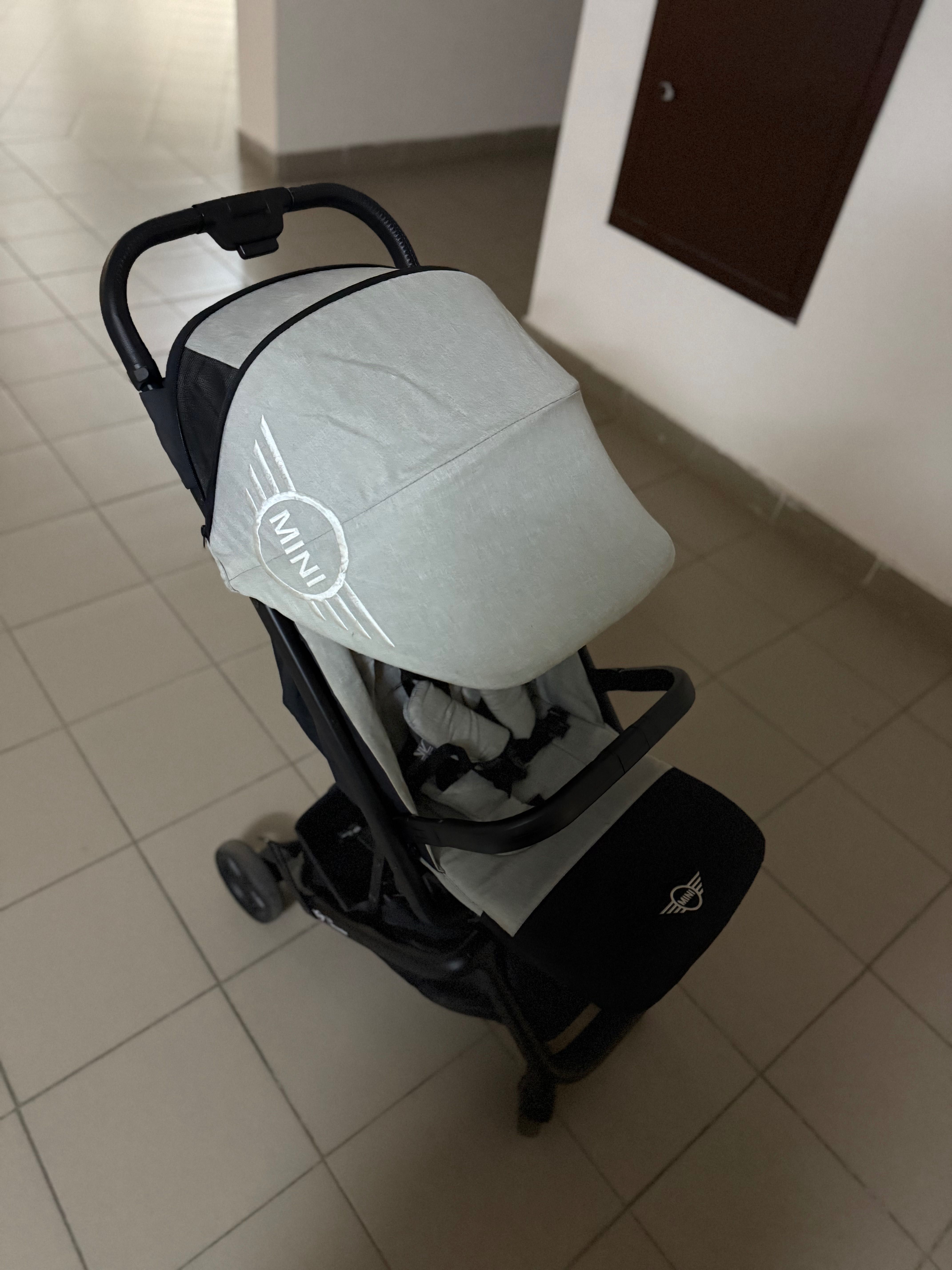 Прогулянкова Коляска дитяча Easy walker go