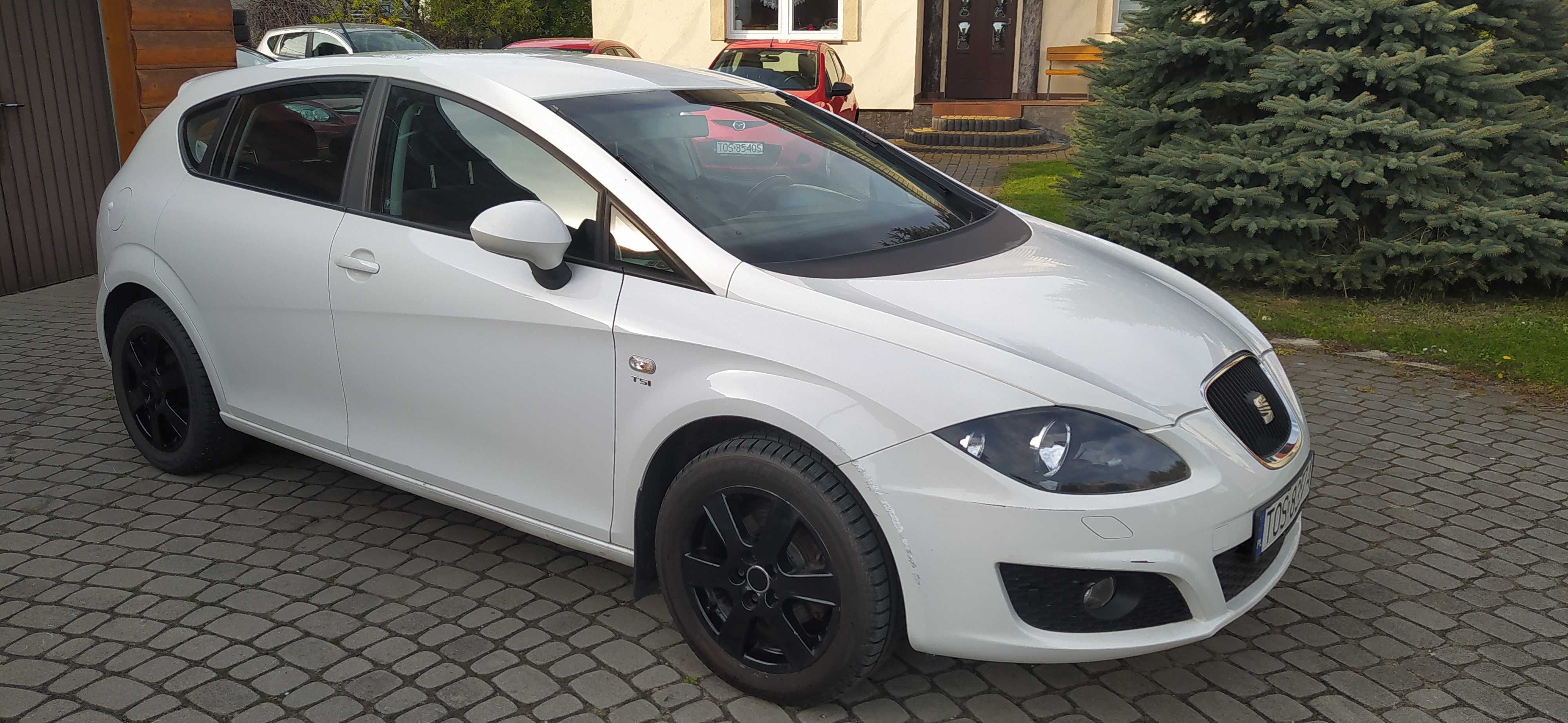 Seat LEON == Benzyna == Sprowadzony zarejestrowany ==