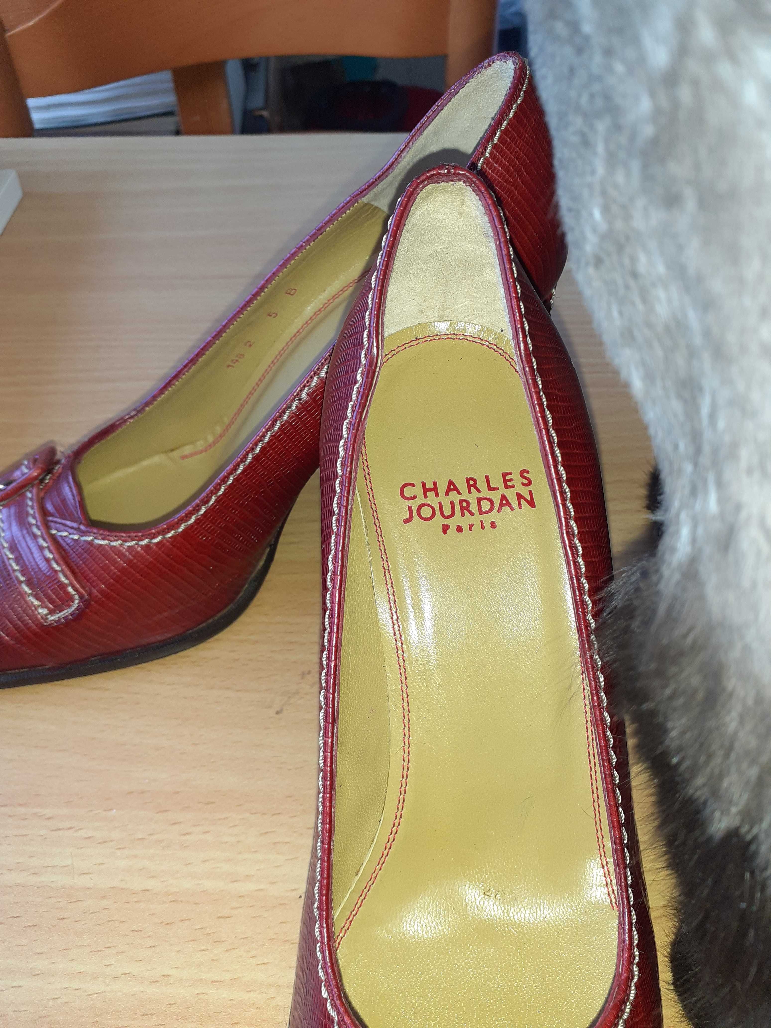 Sapatos grenat Charles Jourdan