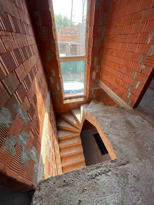 Продам таунхаус в Ірпені біля парку Дубки 90 м кв за 92000$