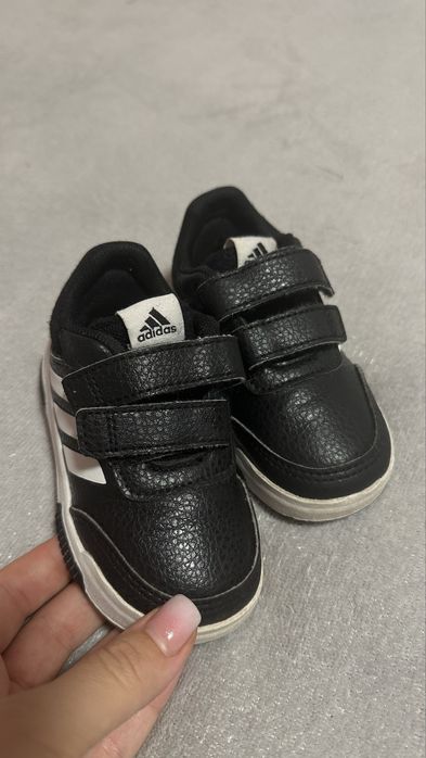 Дитячі кросівки adidas 13.5