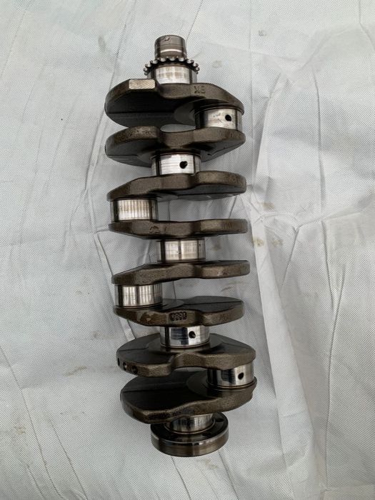 Колінавал wv touran 2.0BKD