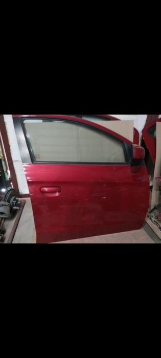Mitsubishi mirage Митсубиси мираж . Дверь двери 100 $.