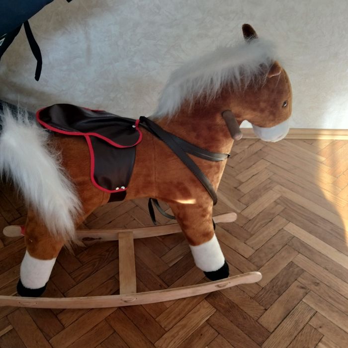 Кінь гойдалка(дитяча )