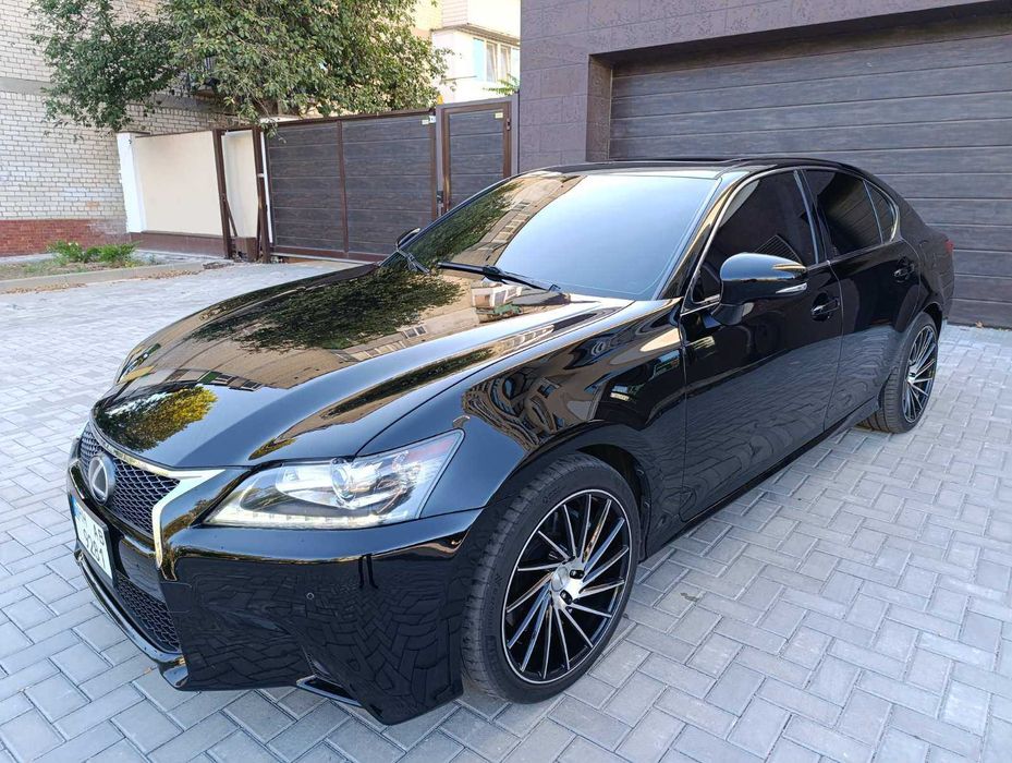 Lexus GS 350 2014 року 3.5 л. /бензин