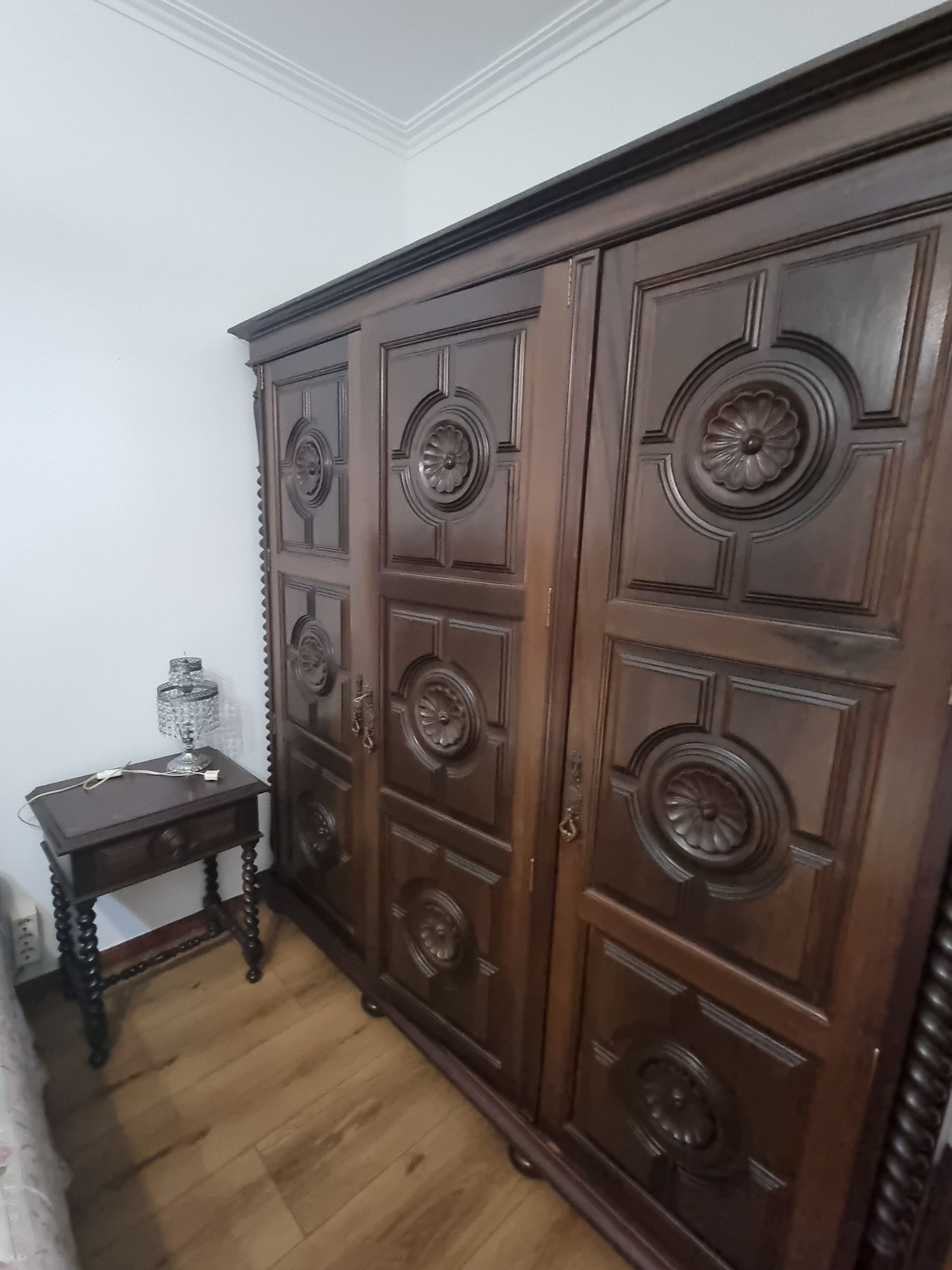 Mobiliário variado