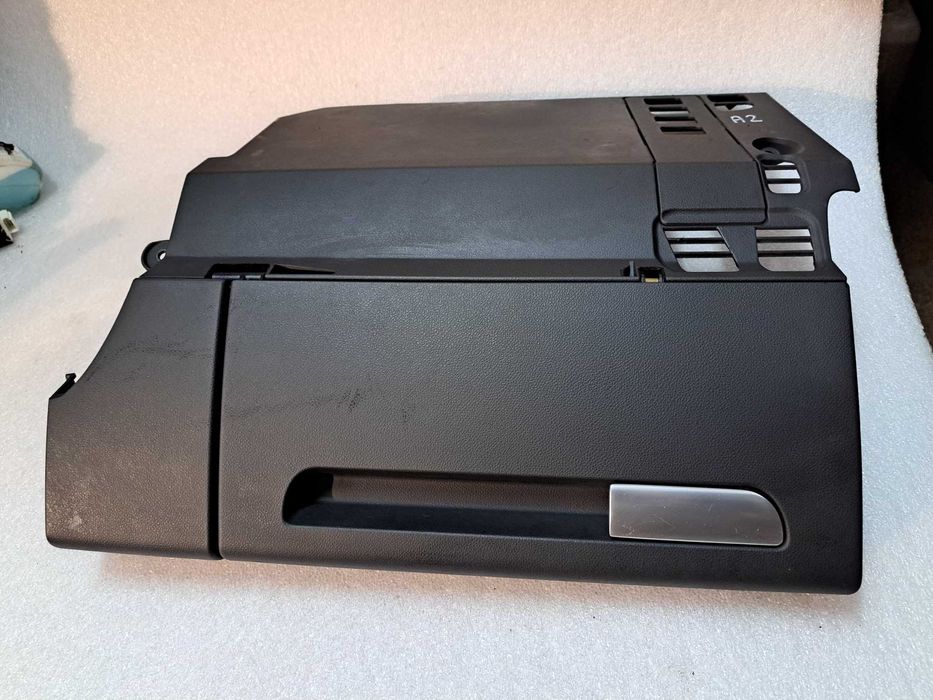 Schowek Audi A2 czarny