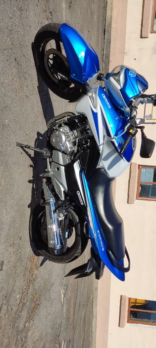 Suzuki GSR 250 Японець