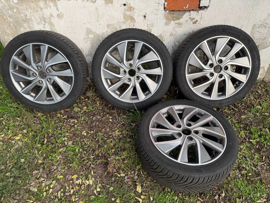Felgi (alufelgi) 17 + opony całoroczne Hankook 225/45R17. Hyundai i30.