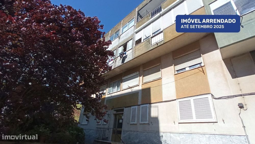 Vende T2 em Monte Abraão