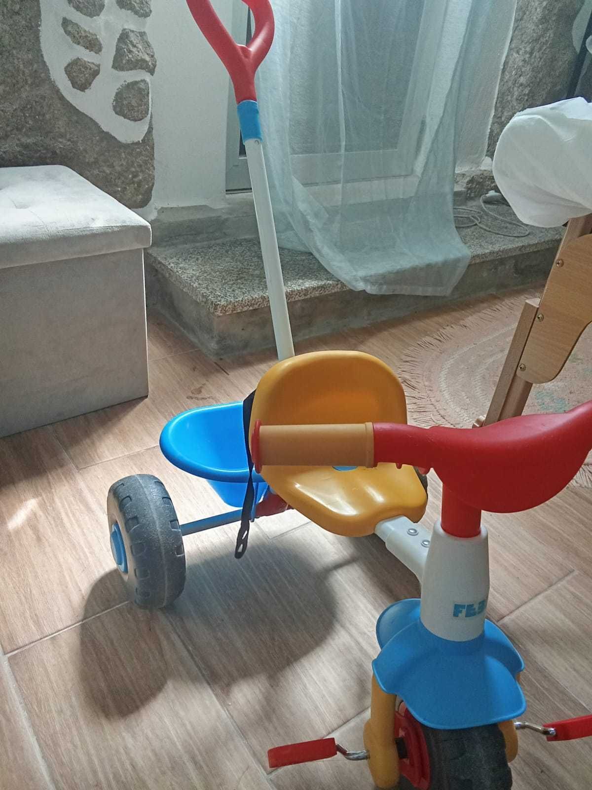 Triciclo infantil mais carro infantil