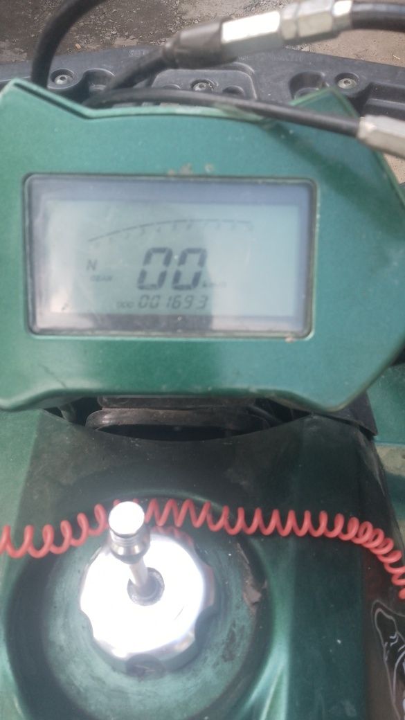 Продам квадроцикл 120 кубиків