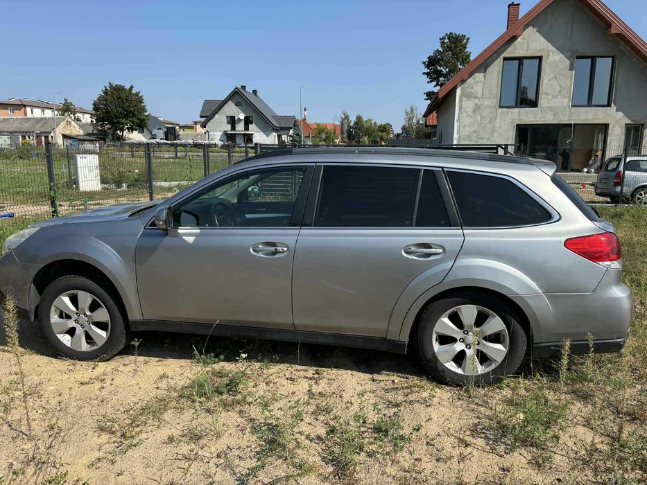Subaru Outback 2.0D • 2010 • Uszkodzony silnik • 4x4 • Skóra • Navi