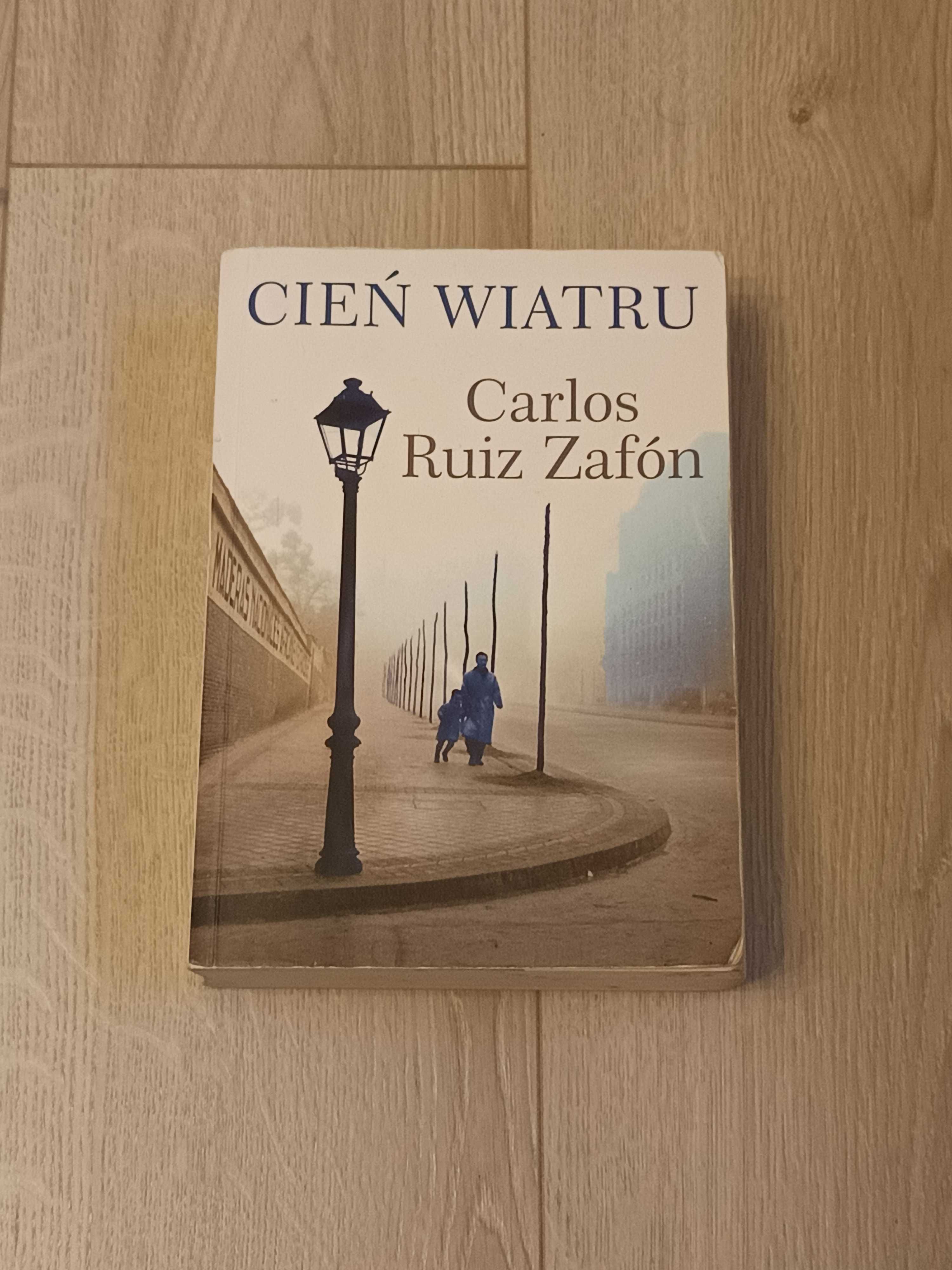 Książka - Cień Wiatru - Carlos Ruiz Zafon