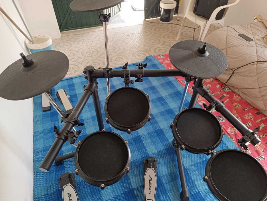 Bateria alesis turbo mesh kit