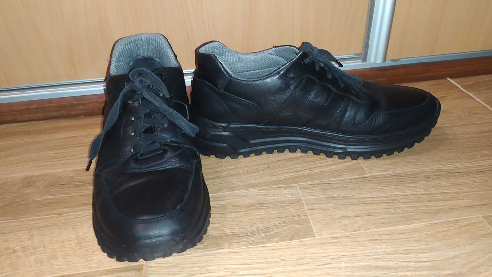 Шкіряні Кросівки 42 розмір