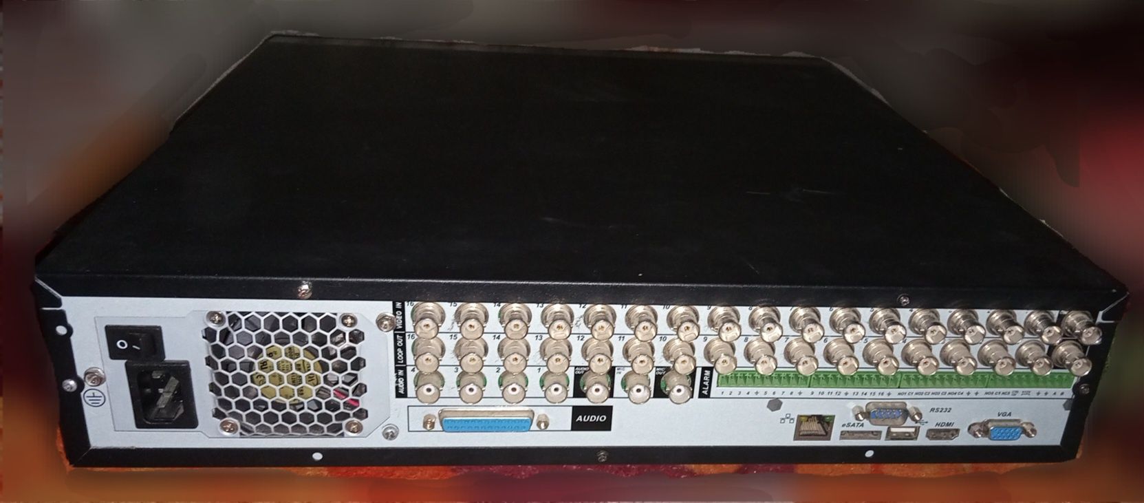 Відеореєстратор DAHUA DVR1604LE-U (8 HDD)  16-ти канальний