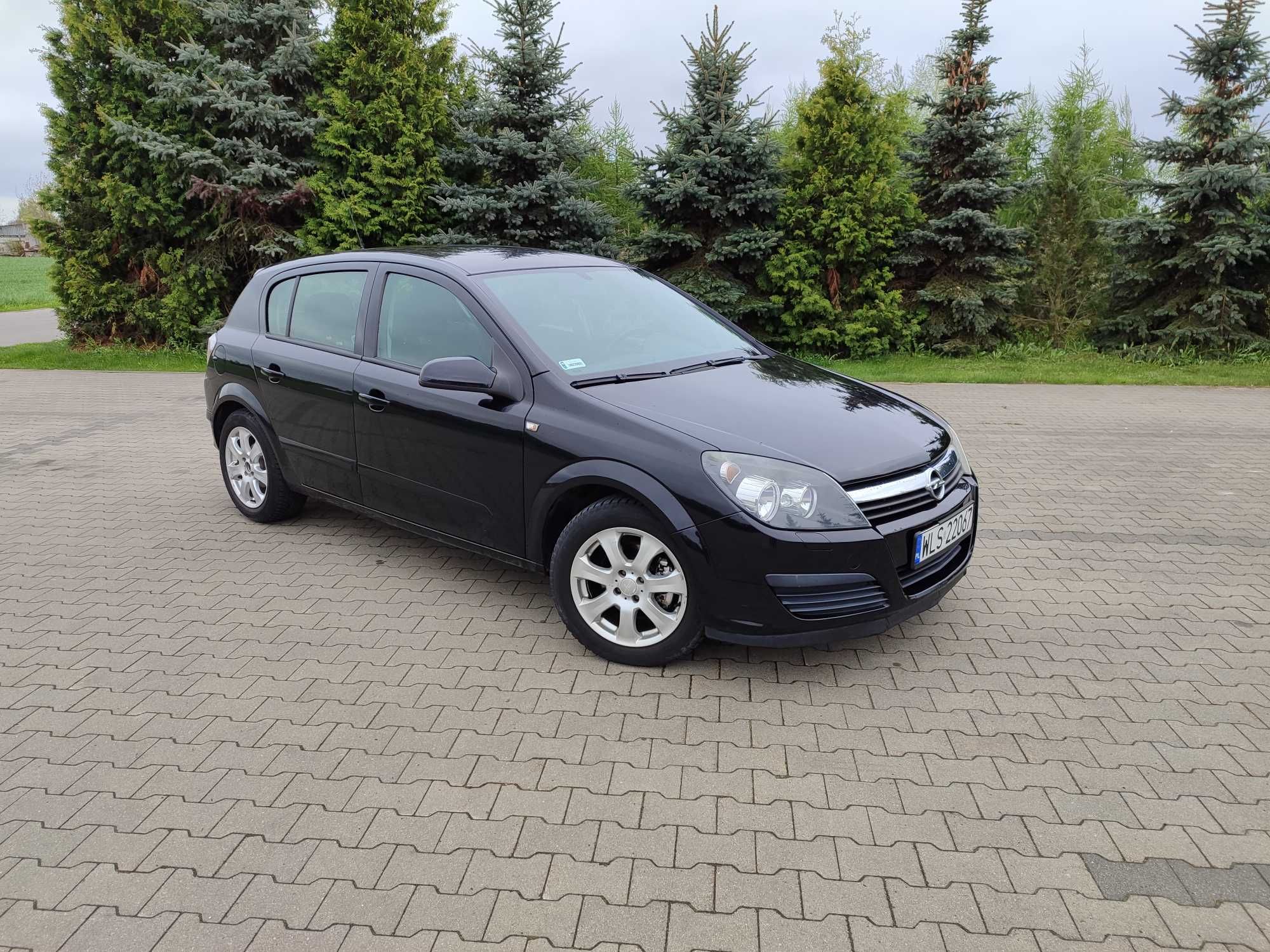 Opel Astra, 1.6 105KM 2005r. Polski salon, niski przebieg!