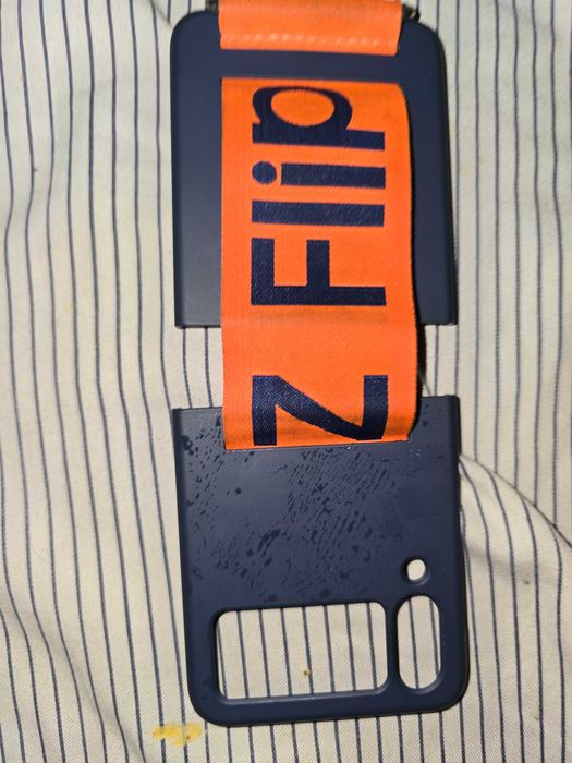 Etui do samsung zflip 4 - pięć sztuk w cenie 4