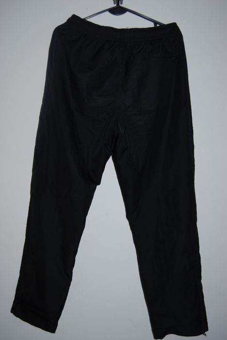 Nowe spodnie dresowe typu Softshell Nike M