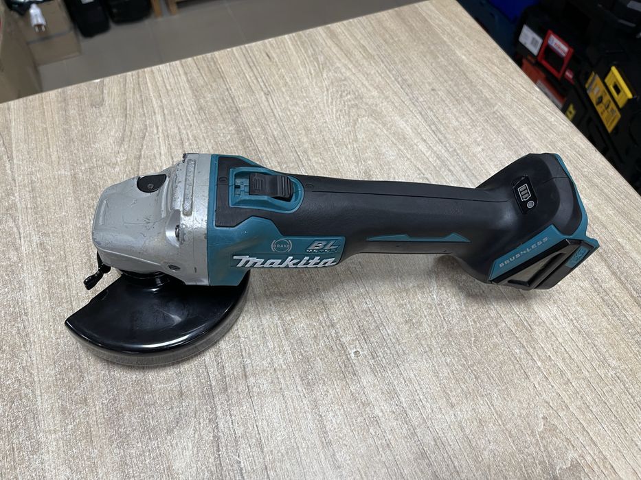 Makita DGA506 / акумуляторна безщіткова болгарка Макіта