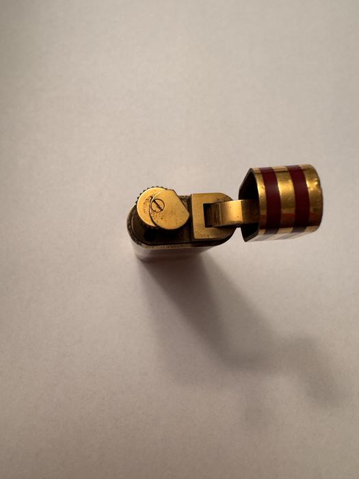Zapalniczka Cartier Paris Red Lacquer Gold
