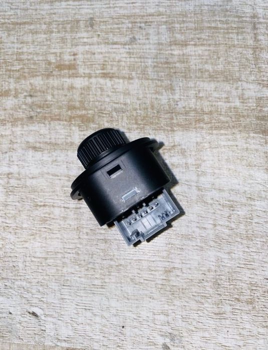 Джойстик регулятор дзеркал skoda octavia 2 a5 вантажівок