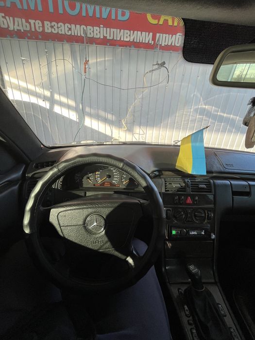 Mercedes-Benz w210 e280