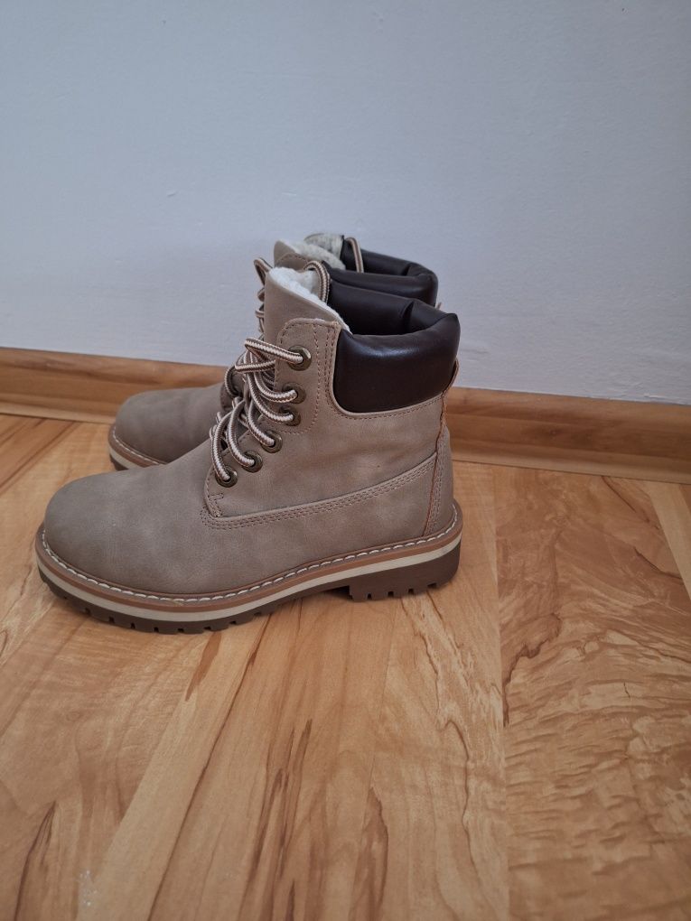 Buty zimowe rozmiar 35 stan idealny jak nowe