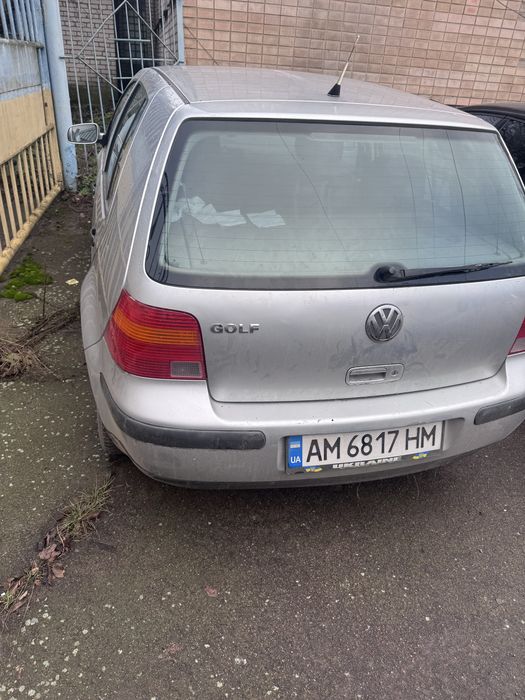 Продам авто Golf 4 мотор 1.4 бенз післ невеликої пожежі