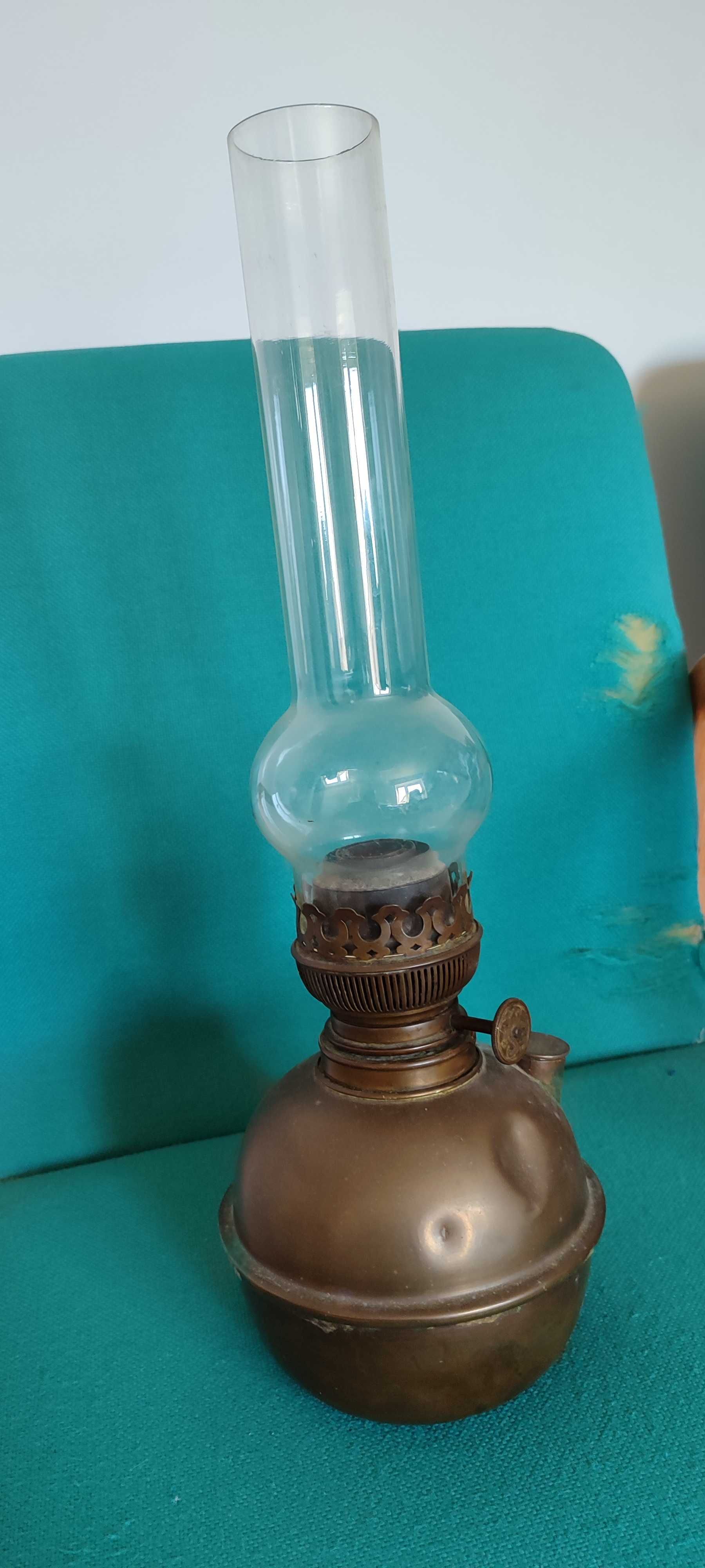 Stara lampa naftowa