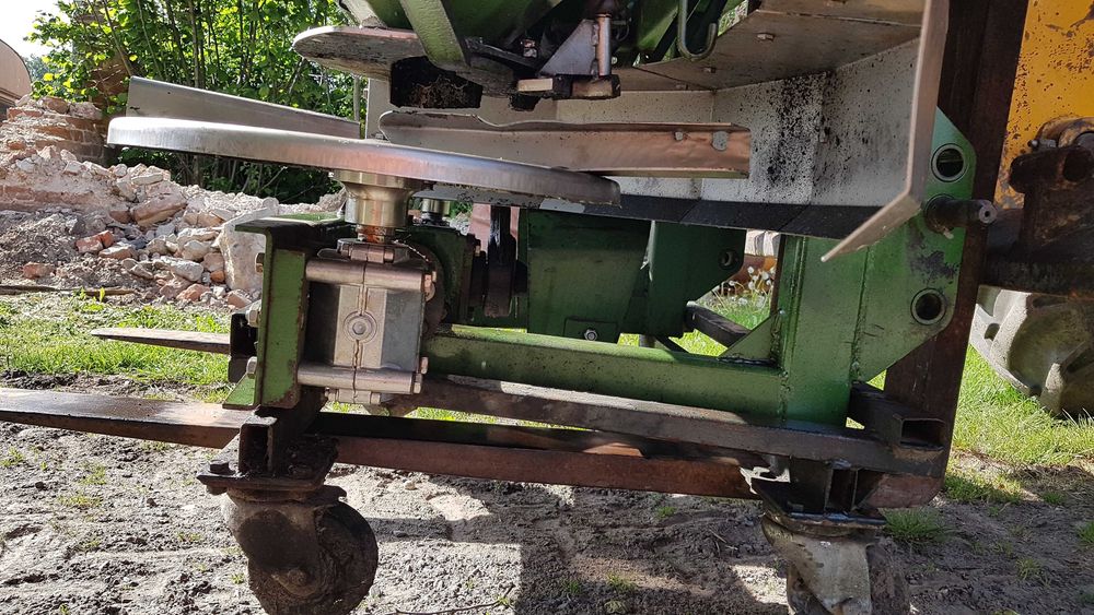 Rozsiewacz nawozu SIPMA N-060/1,brzeg,amazone,transport.