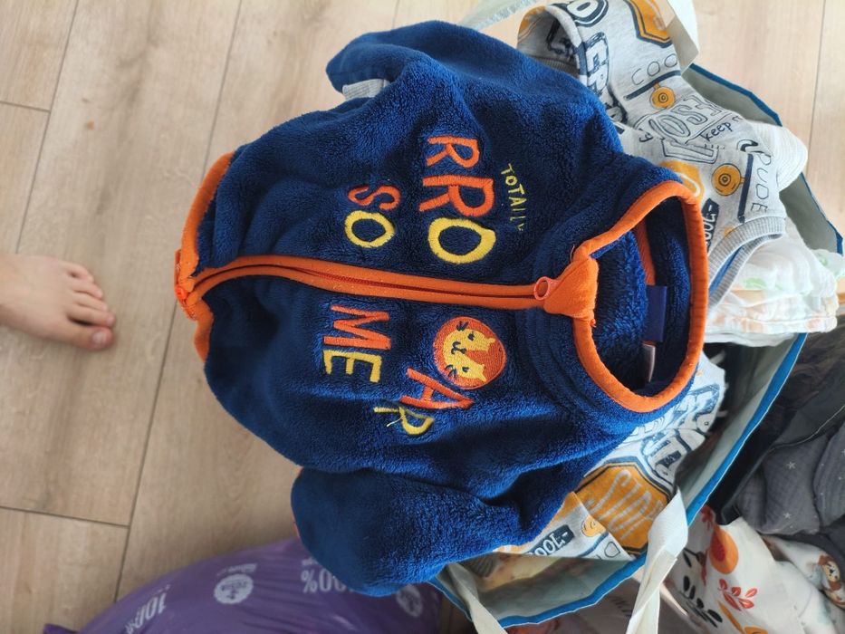 Ubranka dziecięce na chłopca rozmiary 68, 74, 80