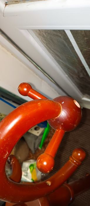 Продам вешалку б.у